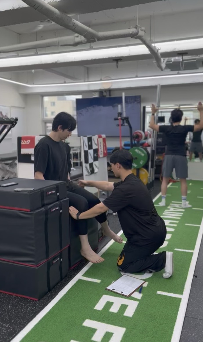 오피스 스트레칭 세션 현장