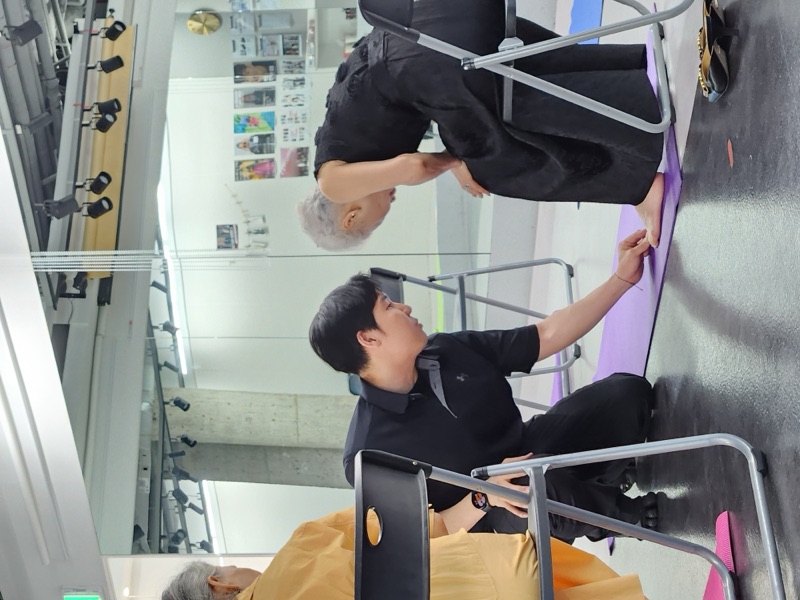 시니어 그룹 운동 세션 현장